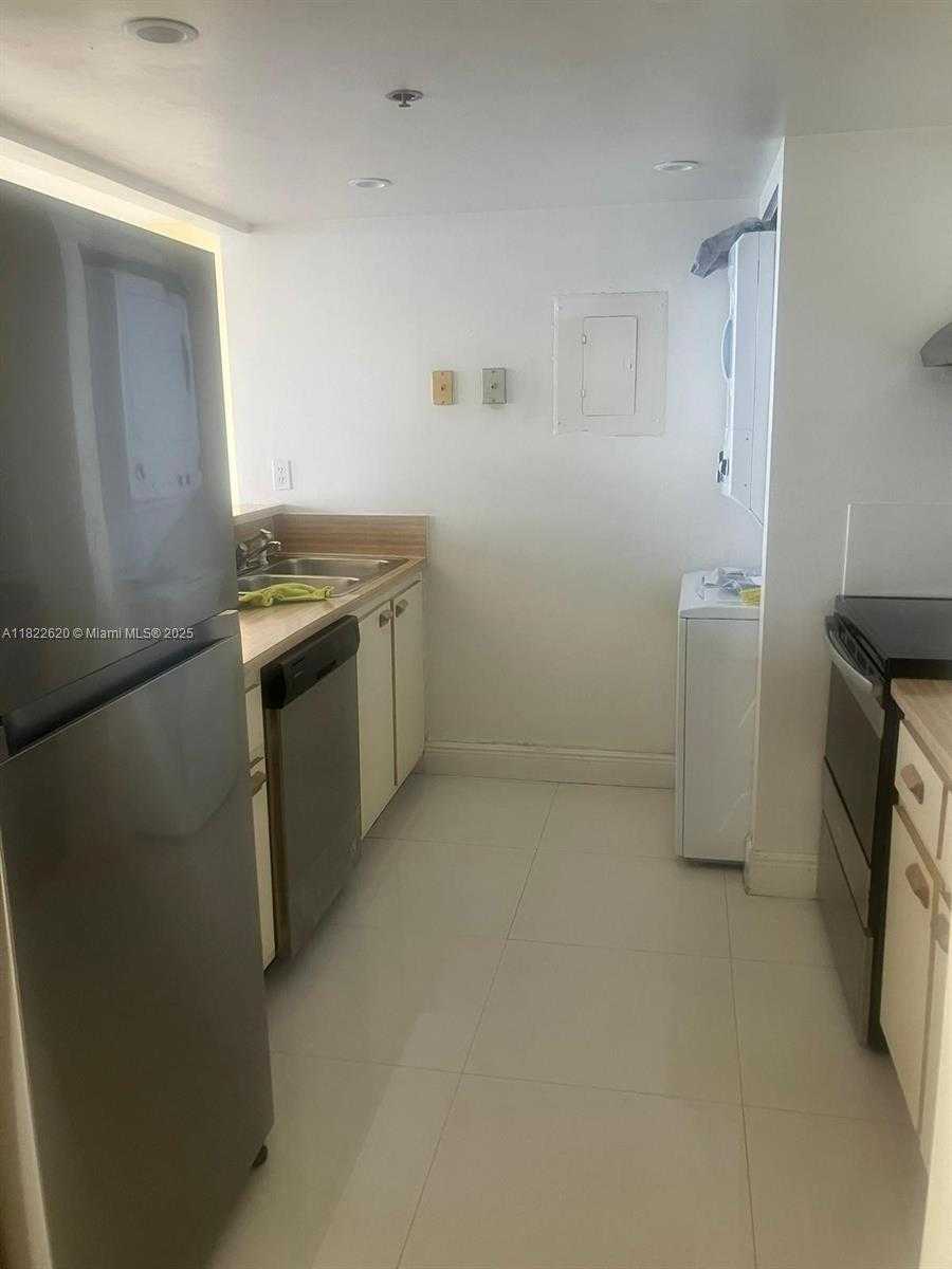Small Image of 7601 EAST TREASURE DR #2214, North Bay Village Number 7