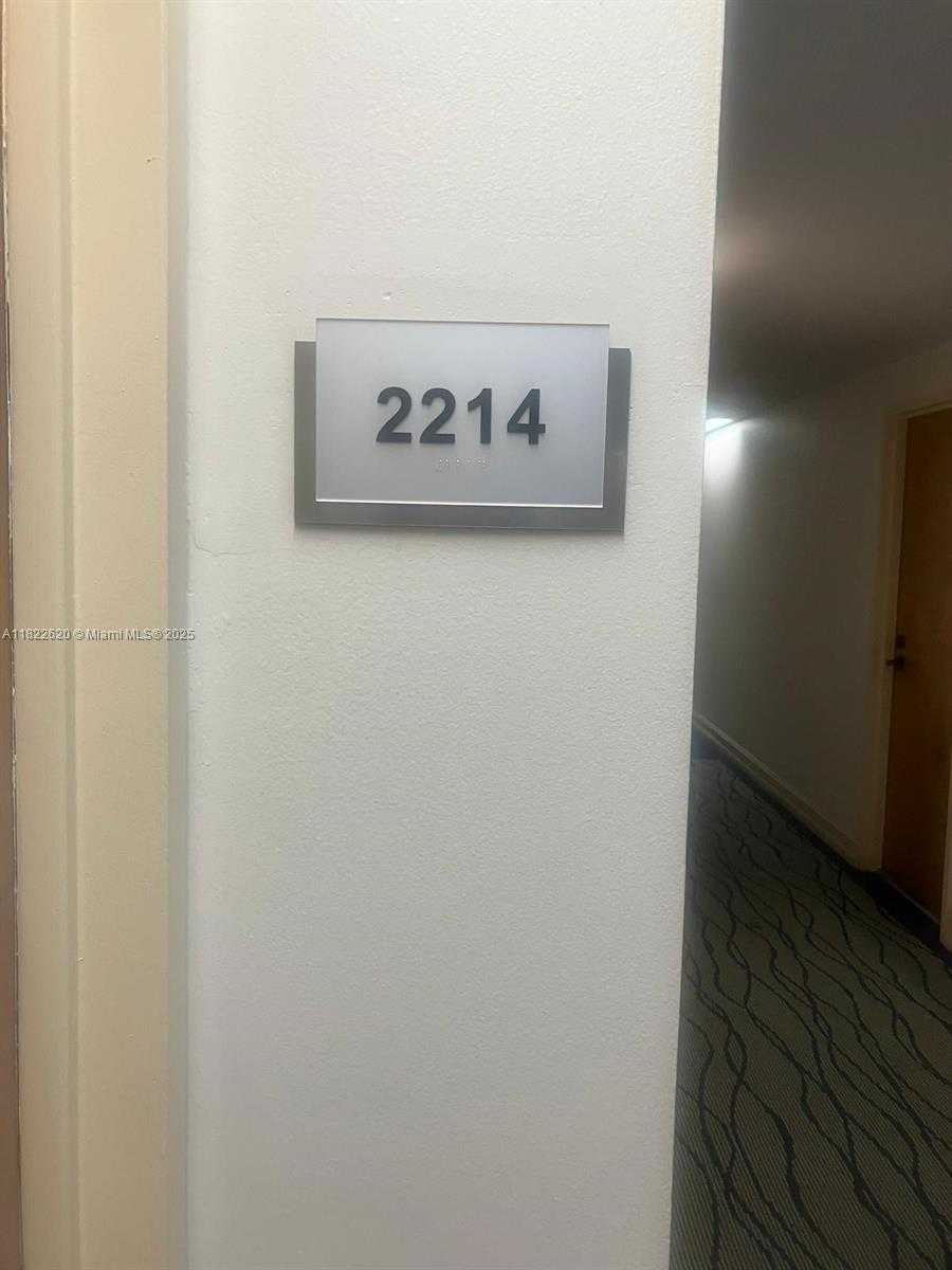 Small Image of 7601 EAST TREASURE DR #2214, North Bay Village Number 9