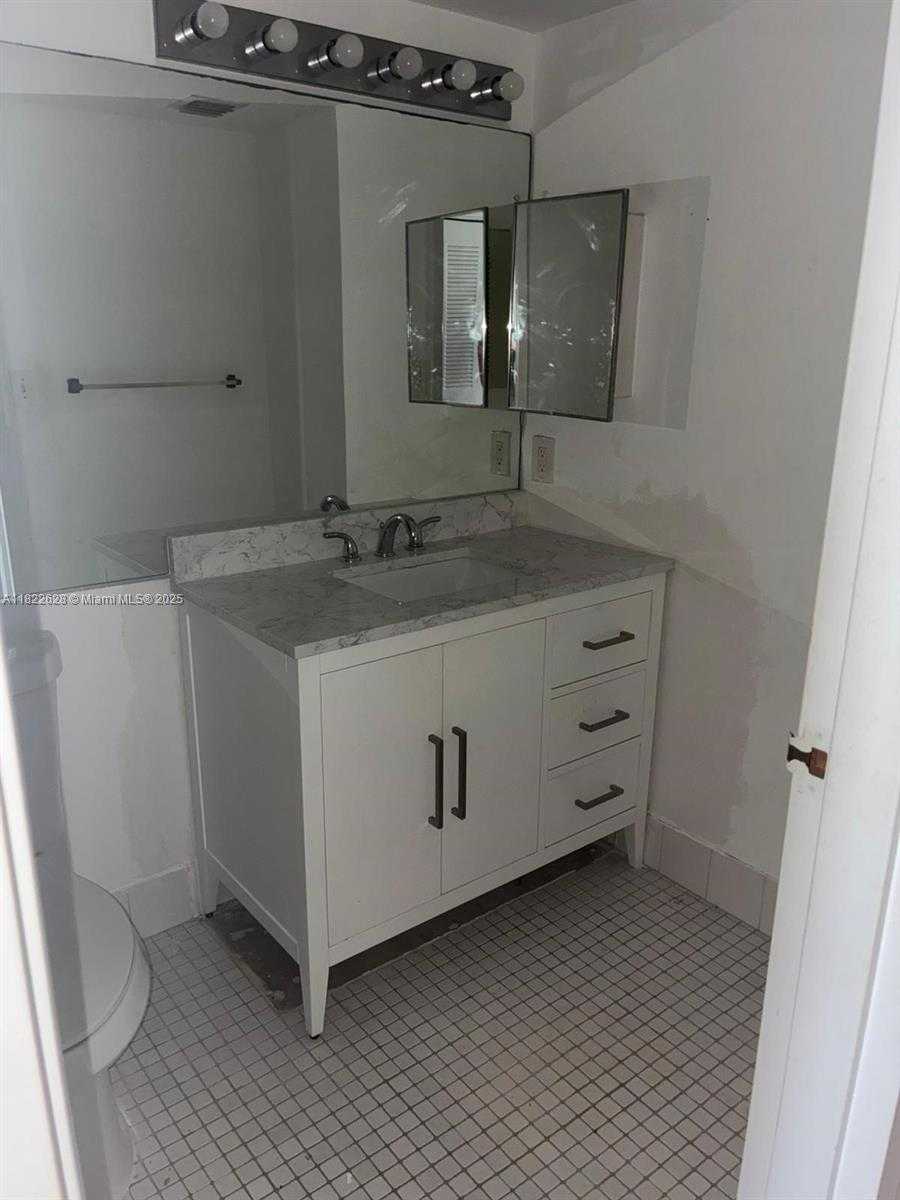 Small Image of 7601 EAST TREASURE DR #PH112, North Bay Village Number 12