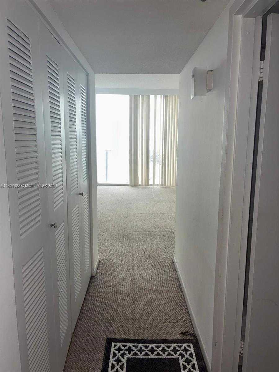 Small Image of 7601 EAST TREASURE DR #PH112, North Bay Village Number 13
