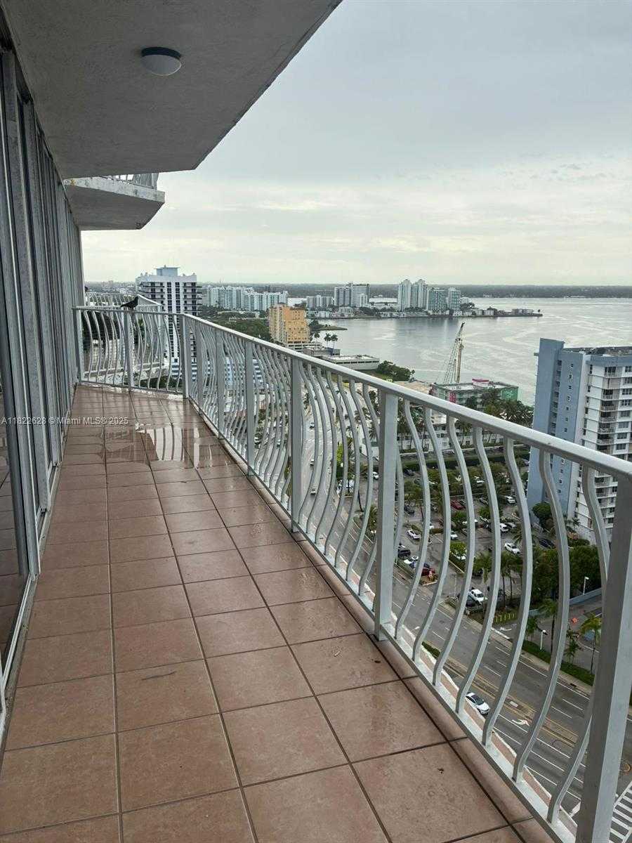 Small Image of 7601 EAST TREASURE DR #PH112, North Bay Village Number 8