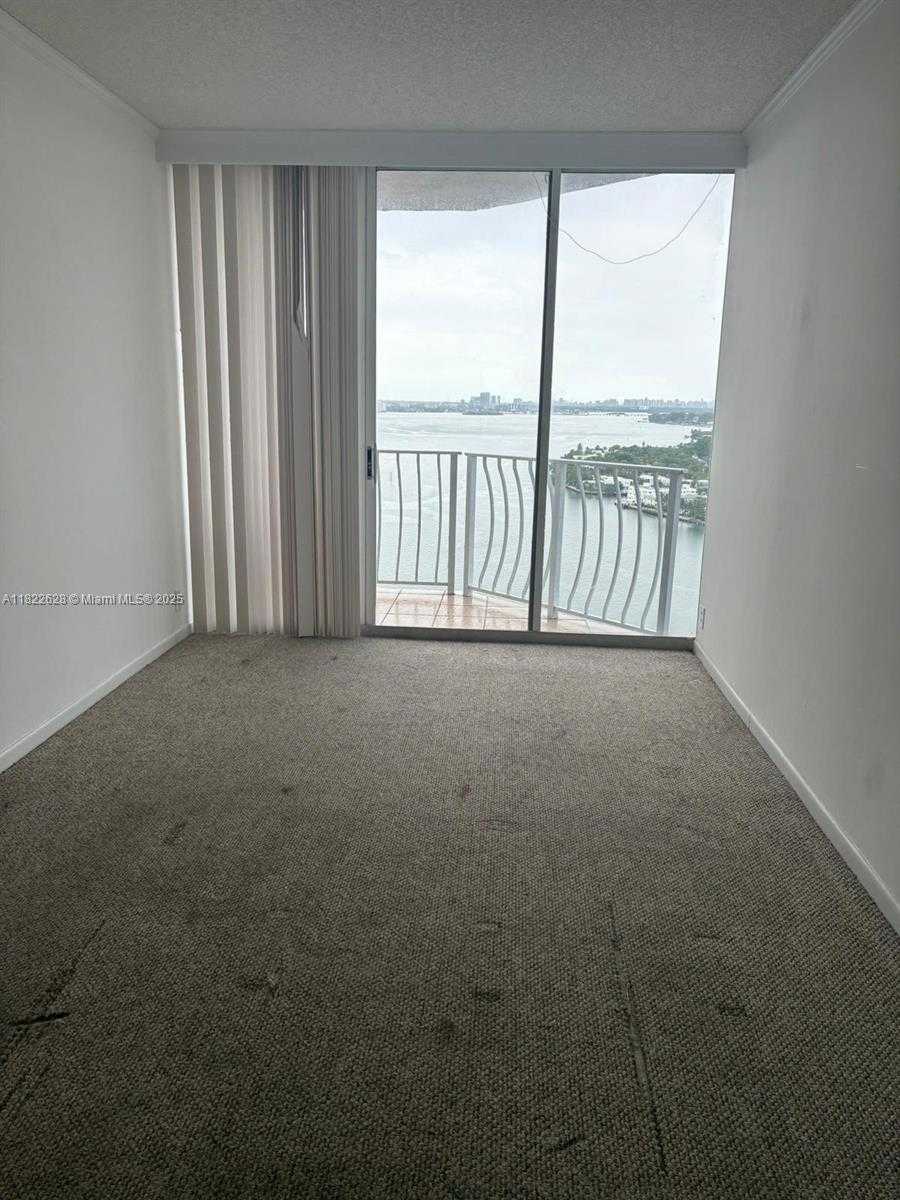 Small Image of 7601 EAST TREASURE DR #PH112, North Bay Village Number 9