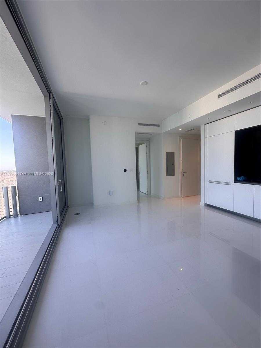 Small Image of 300 BISCAYNE BLVD WAY #4508, Miami Number 6