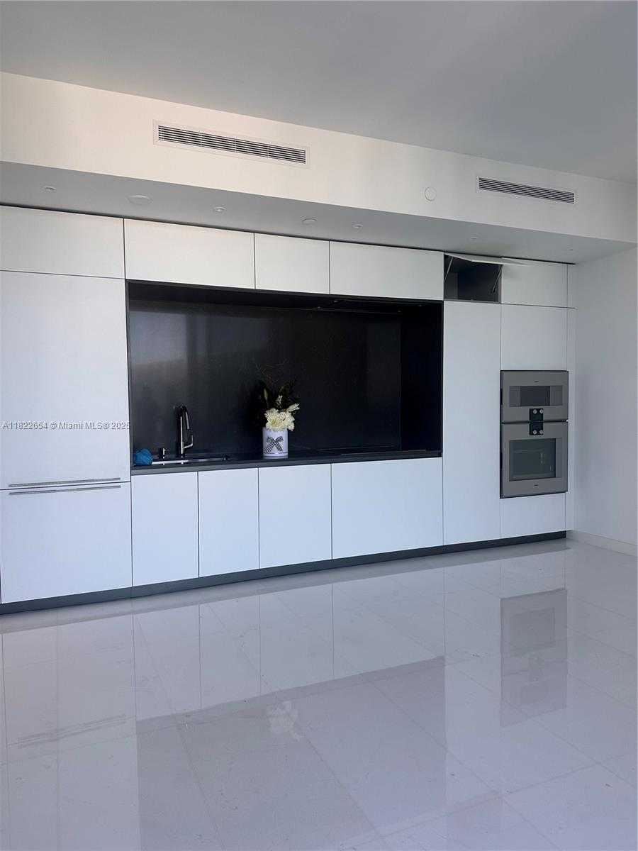 Small Image of 300 BISCAYNE BLVD WAY #4508, Miami Number 8