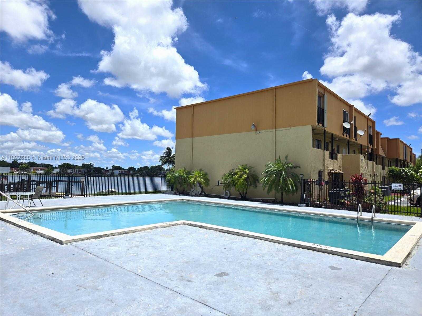 Small Image of 231 NORTH WEST 109TH AVE #107, Miami Number 12