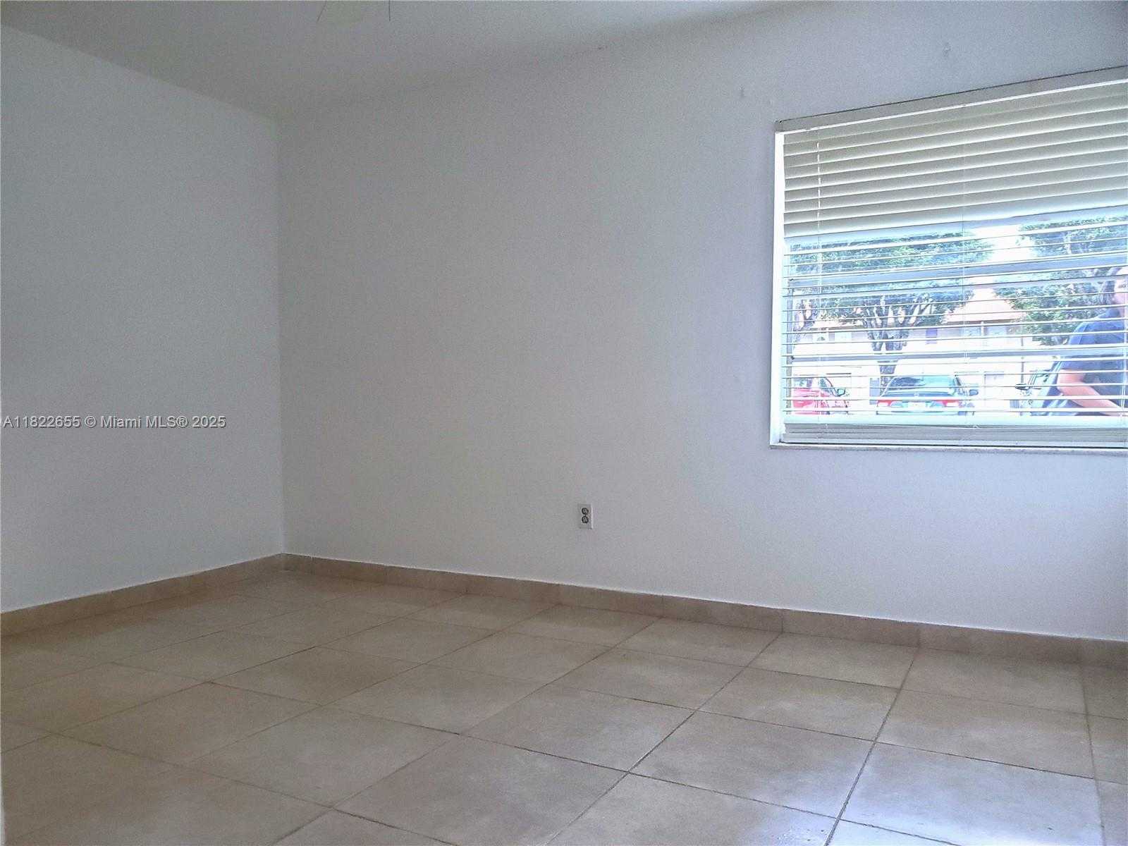 Small Image of 231 NORTH WEST 109TH AVE #107, Miami Number 9