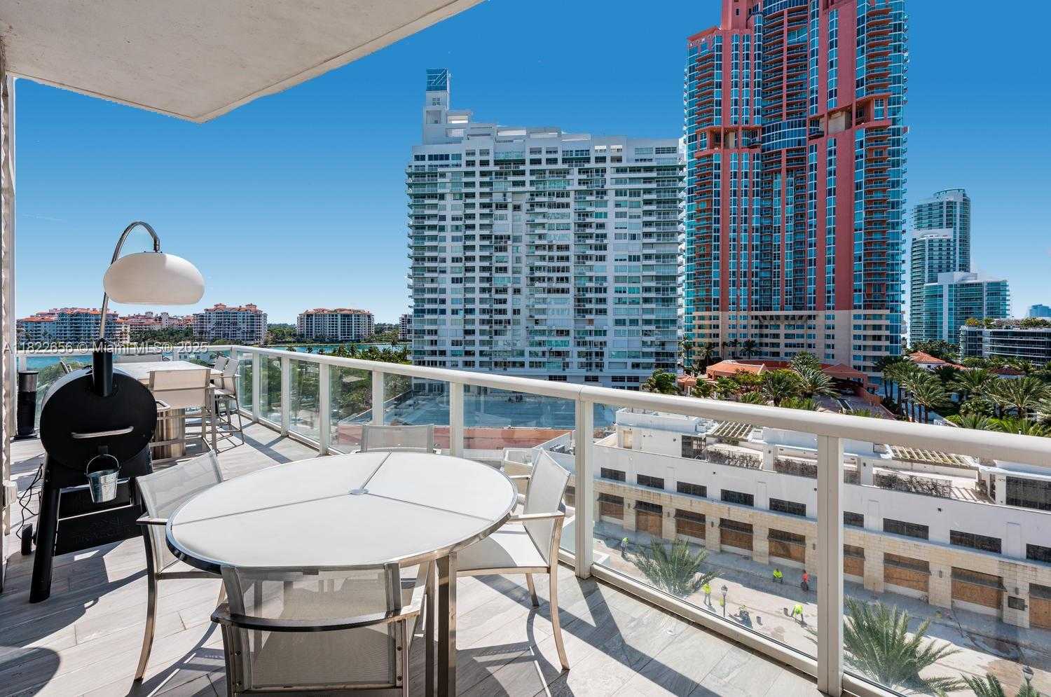 Small Image of 50 SOUTH POINTE DR #905, Miami Beach Number 10