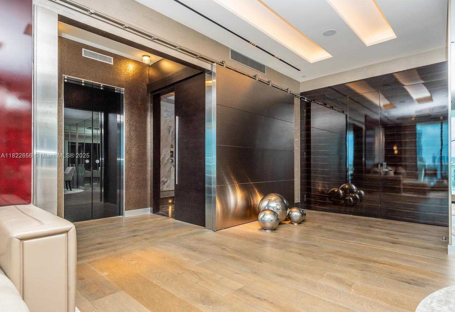 Small Image of 50 SOUTH POINTE DR #905, Miami Beach Number 16
