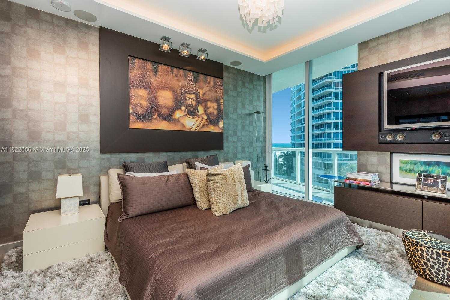 Small Image of 50 SOUTH POINTE DR #905, Miami Beach Number 29
