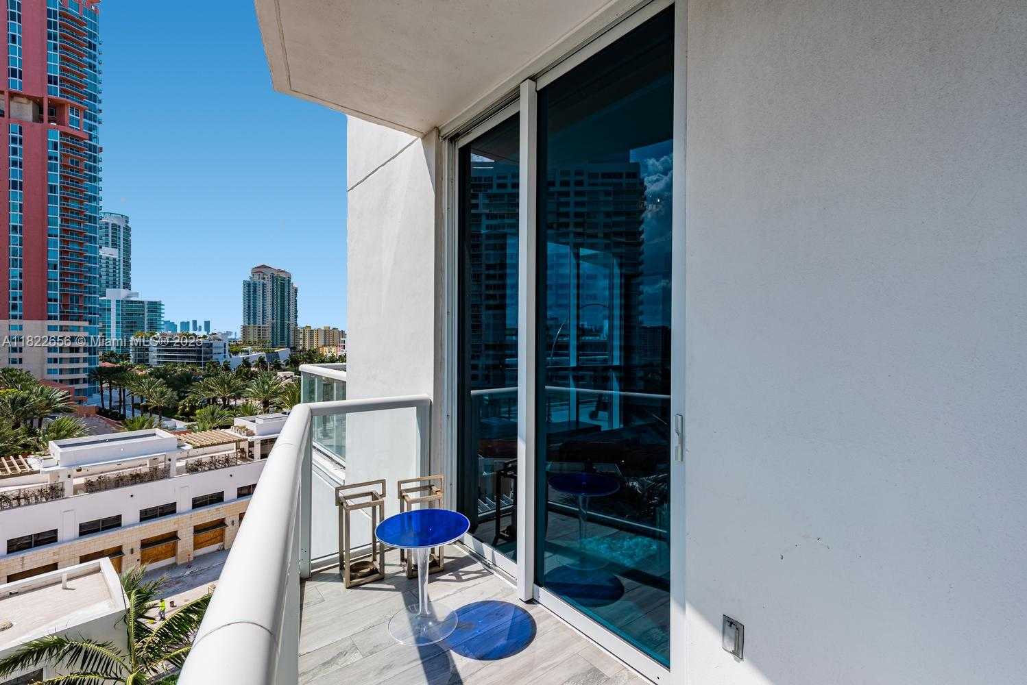 Small Image of 50 SOUTH POINTE DR #905, Miami Beach Number 35
