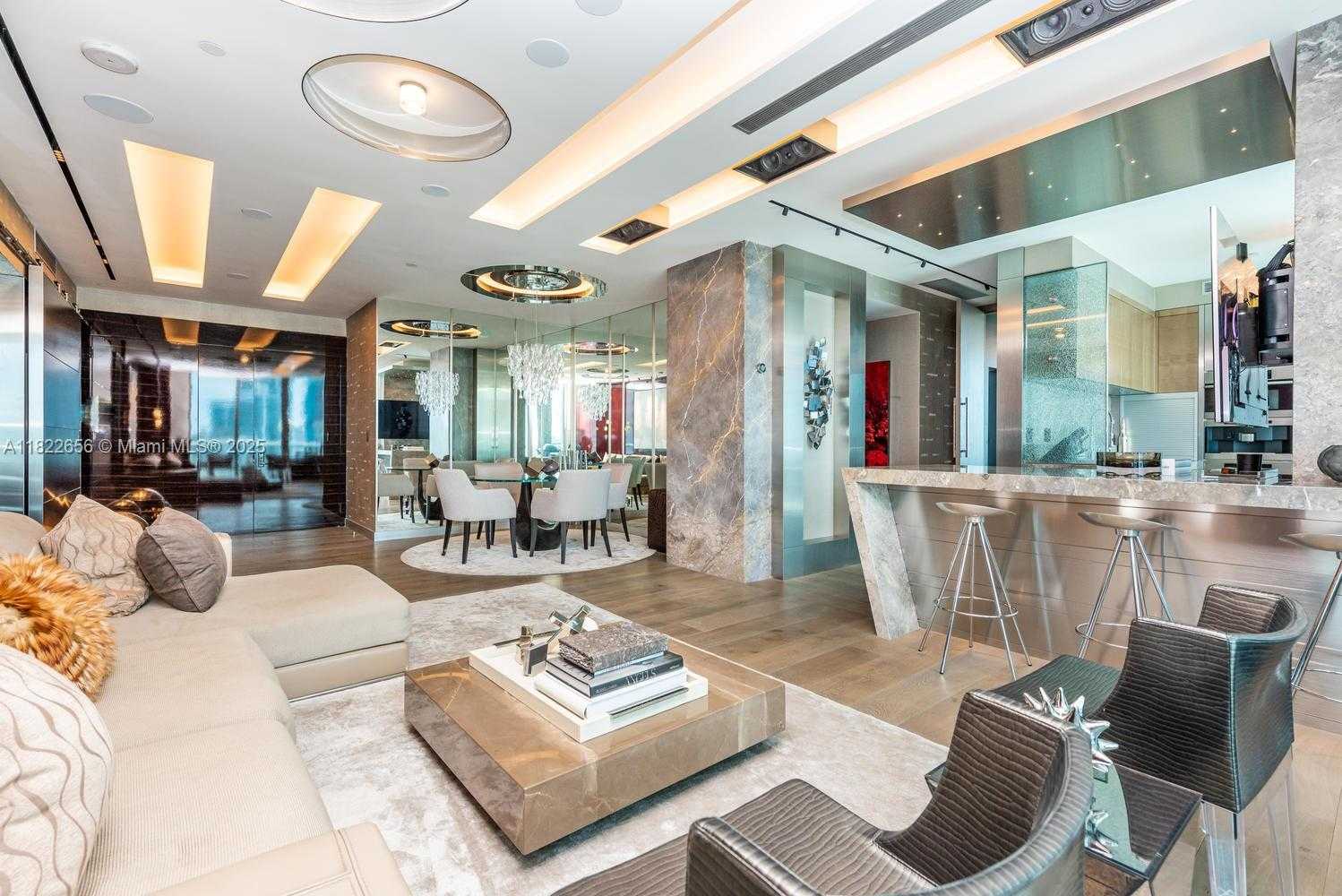 Small Image of 50 SOUTH POINTE DR #905, Miami Beach Number 4