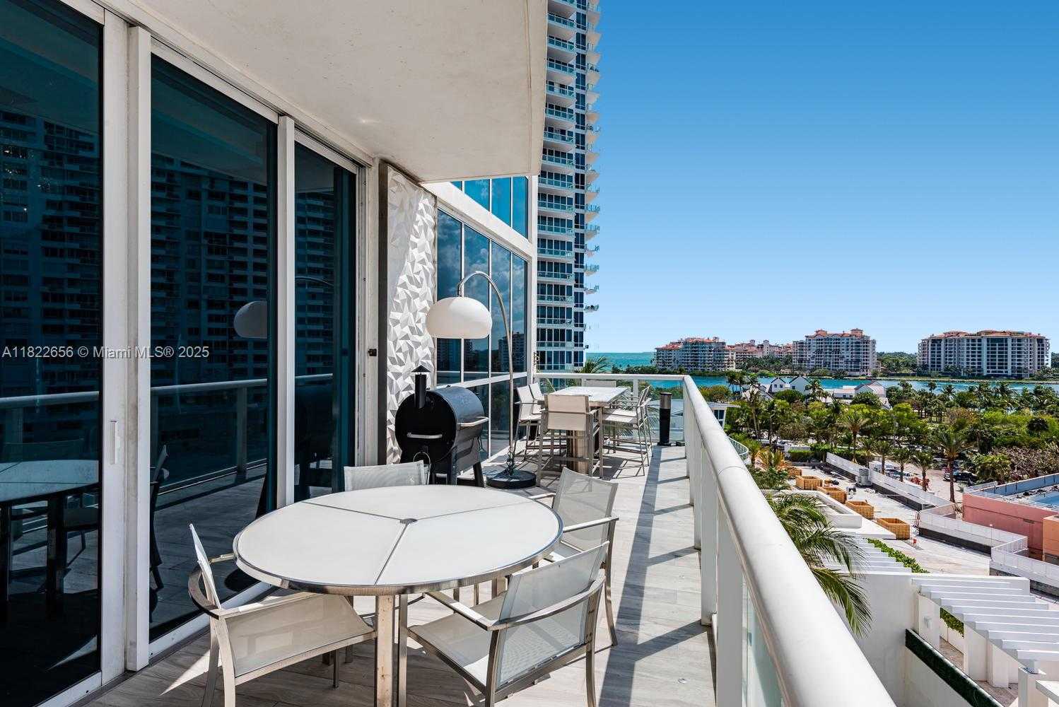 Small Image of 50 SOUTH POINTE DR #905, Miami Beach Number 9