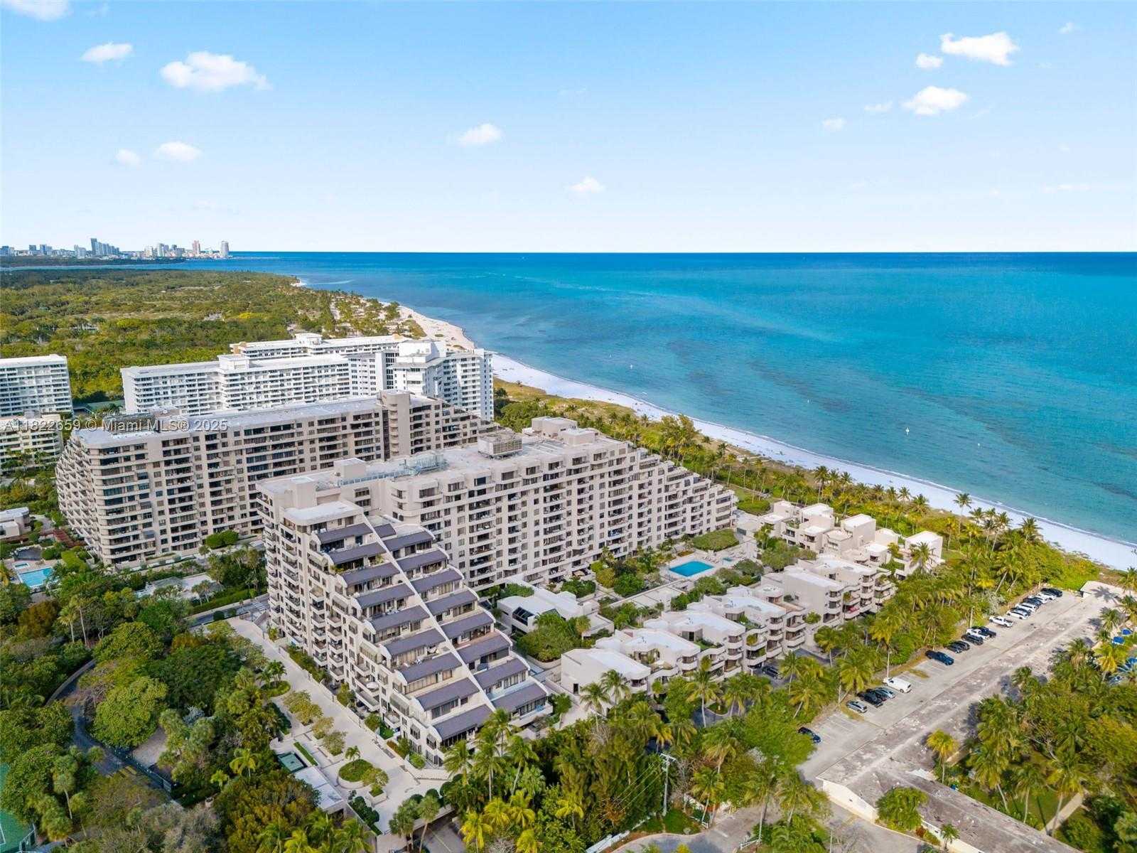 Small Image of 201 CRANDON BLVD #739, Key Biscayne Number 44