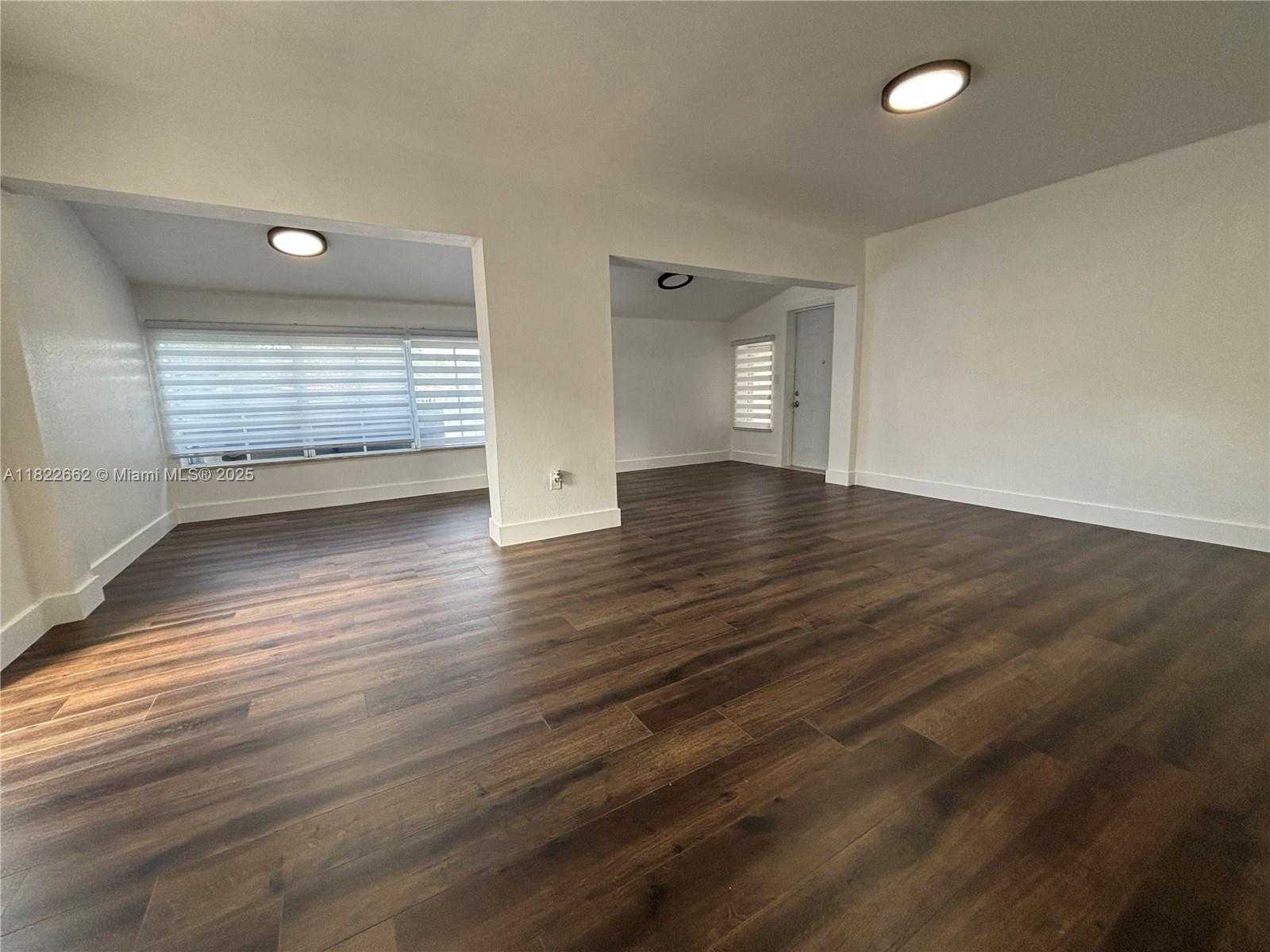 Small Image of 30 EAST 44TH ST, Hialeah Number 10