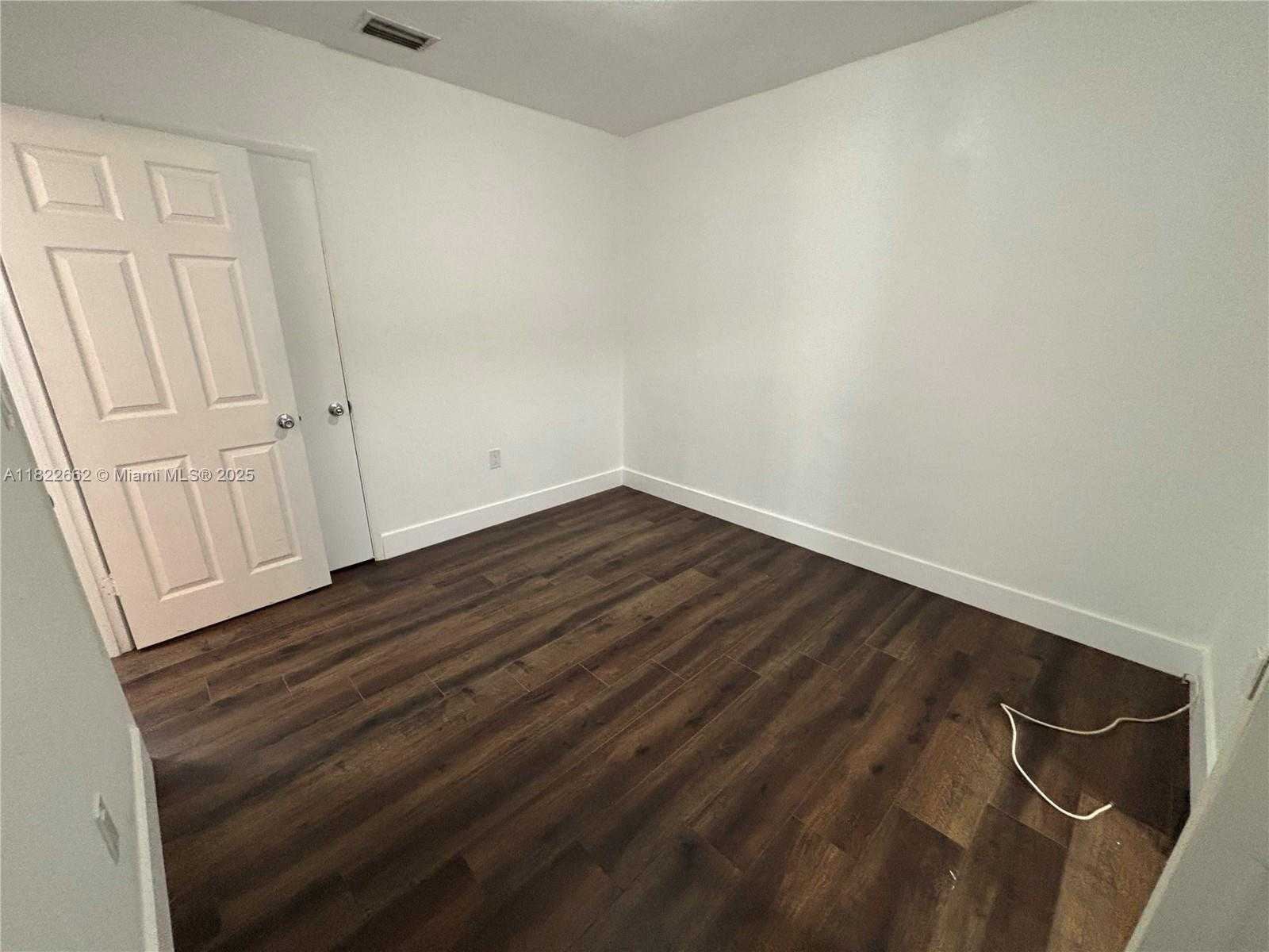 Small Image of 30 EAST 44TH ST, Hialeah Number 19