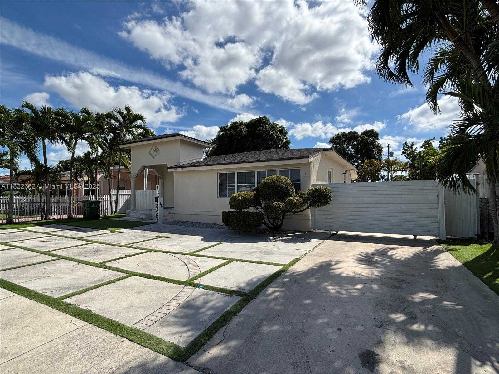 Small Image of 30 EAST 44TH ST, Hialeah Number 2