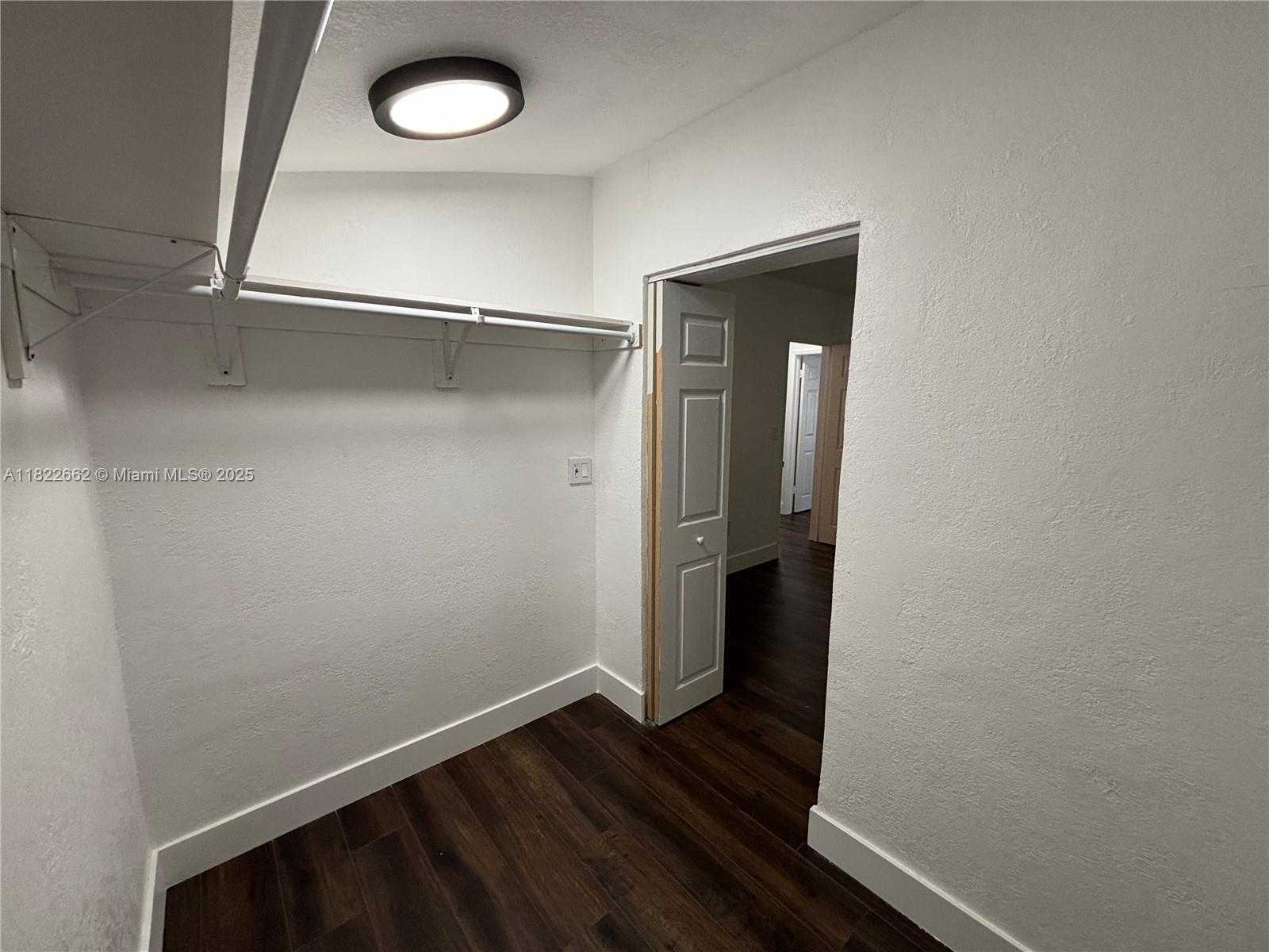 Small Image of 30 EAST 44TH ST, Hialeah Number 21