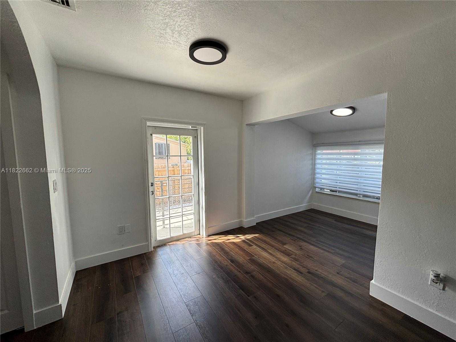 Small Image of 30 EAST 44TH ST, Hialeah Number 22