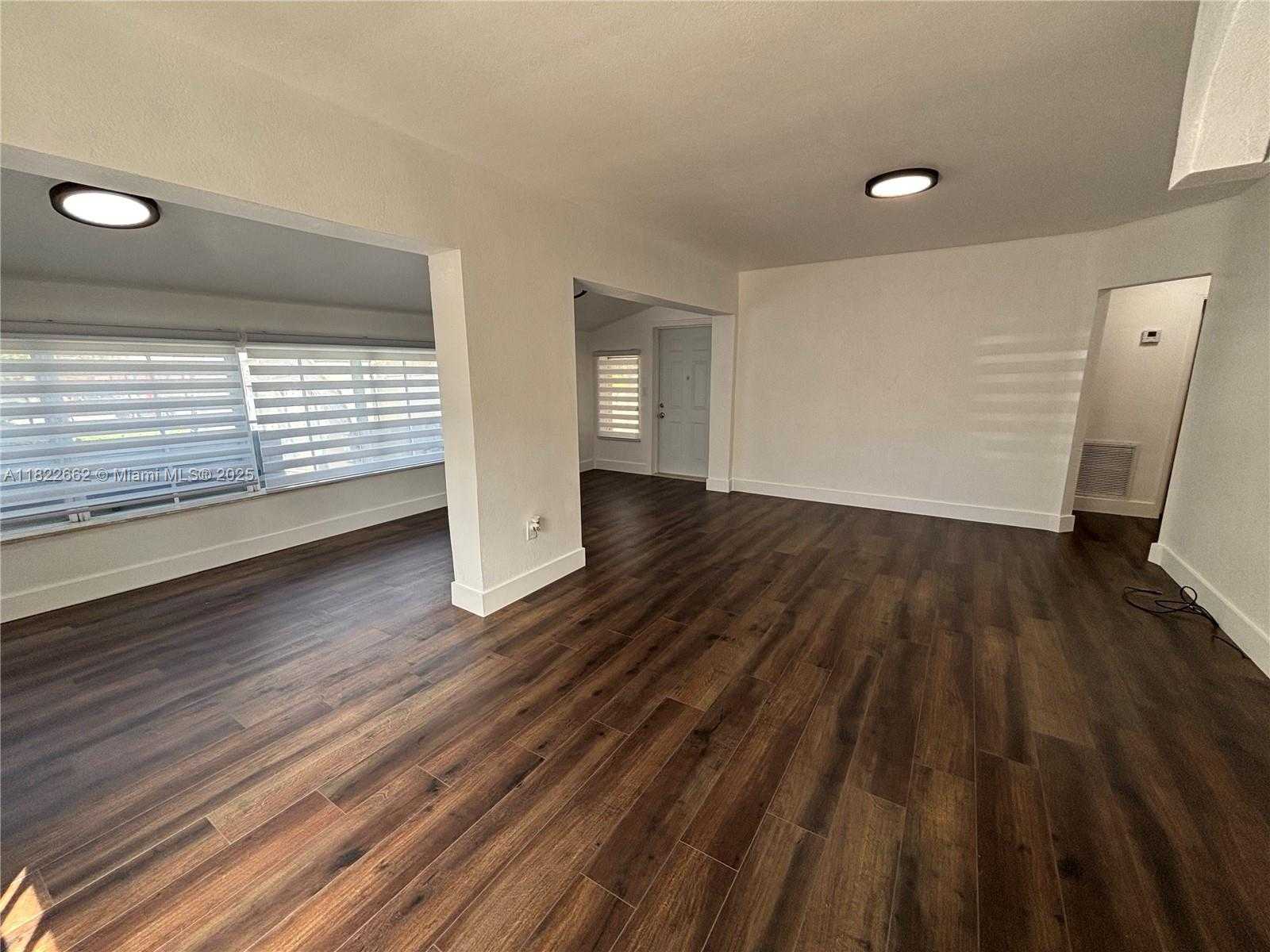 Small Image of 30 EAST 44TH ST, Hialeah Number 9