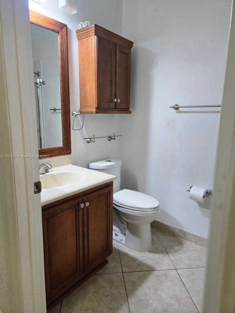 Small Image of 19436 SOUTH WHITEWATER AVE, Weston Number 15