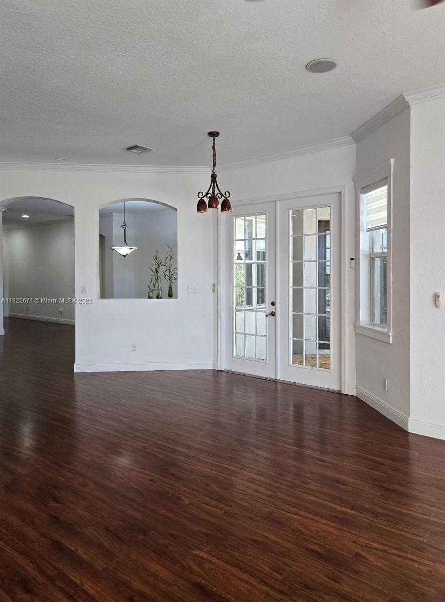 Small Image of 19436 SOUTH WHITEWATER AVE, Weston Number 23