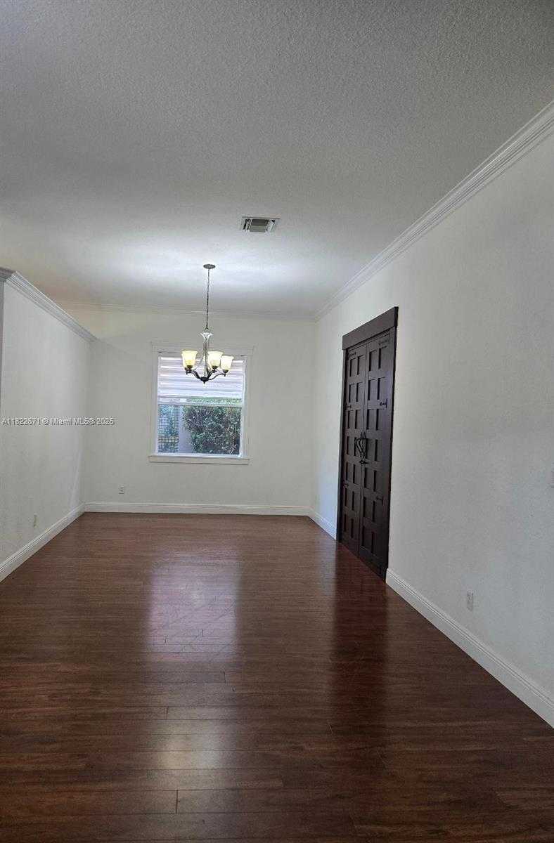Small Image of 19436 SOUTH WHITEWATER AVE, Weston Number 27