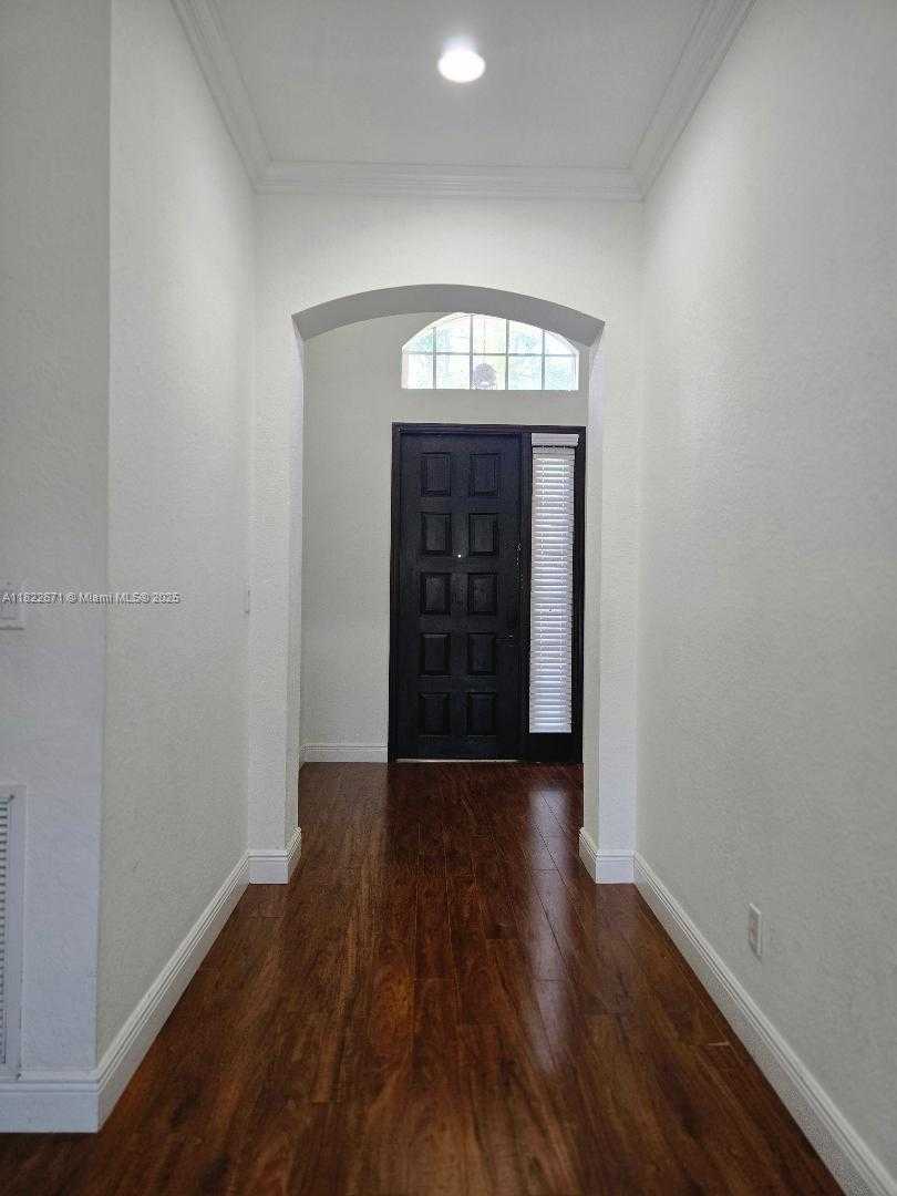 Small Image of 19436 SOUTH WHITEWATER AVE, Weston Number 33
