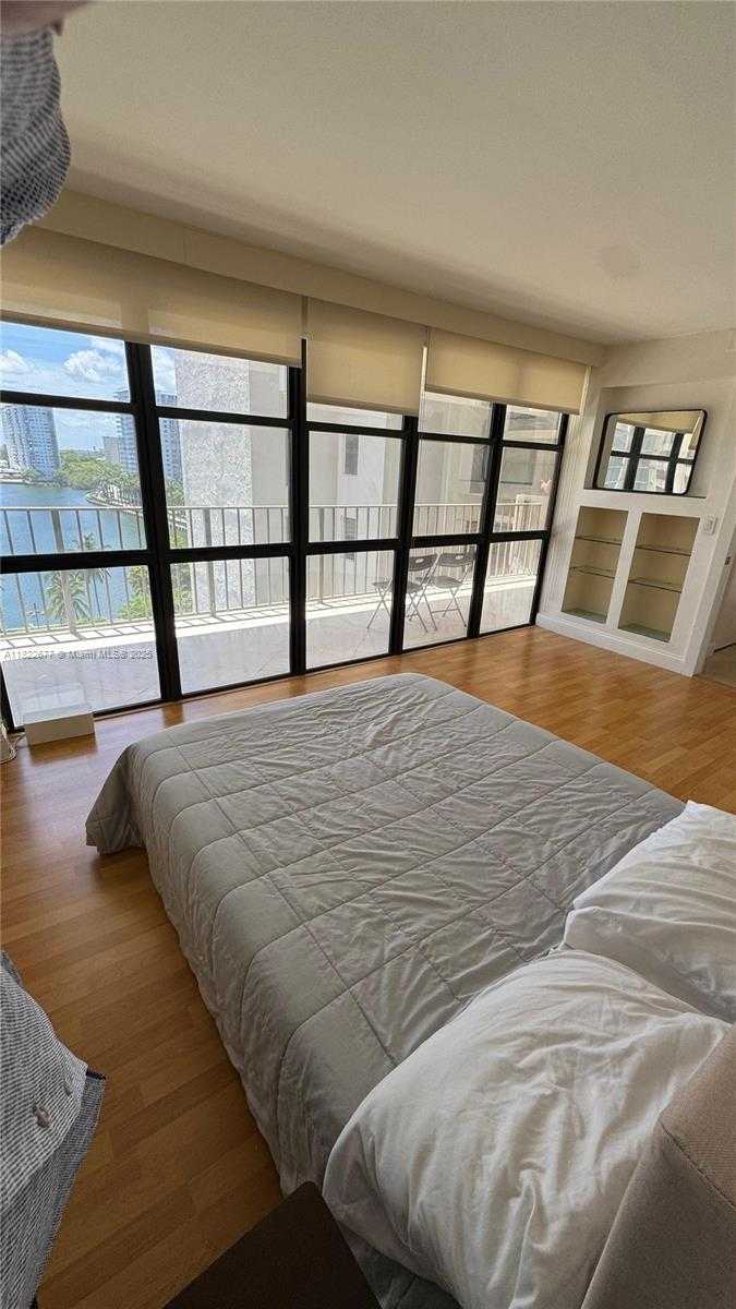 Small Image of 18181 NORTH EAST 31ST CT #1009, Aventura Number 4