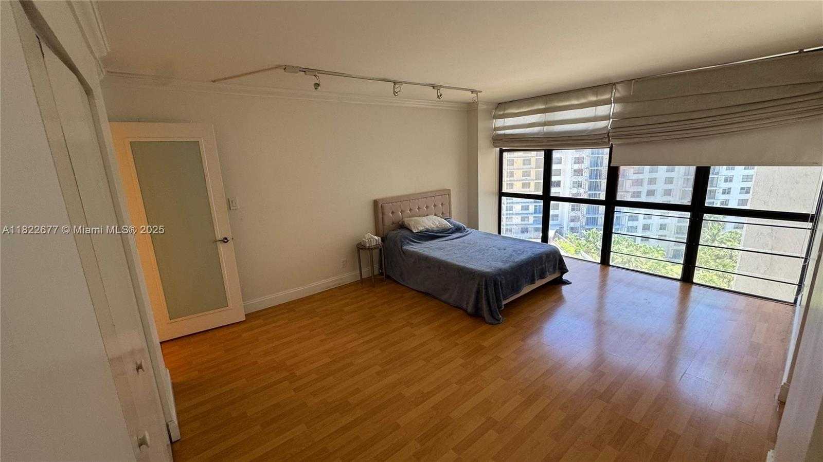 Small Image of 18181 NORTH EAST 31ST CT #1009, Aventura Number 7
