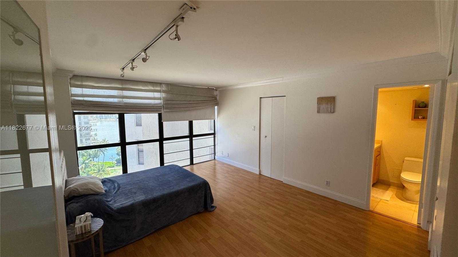 Small Image of 18181 NORTH EAST 31ST CT #1009, Aventura Number 8