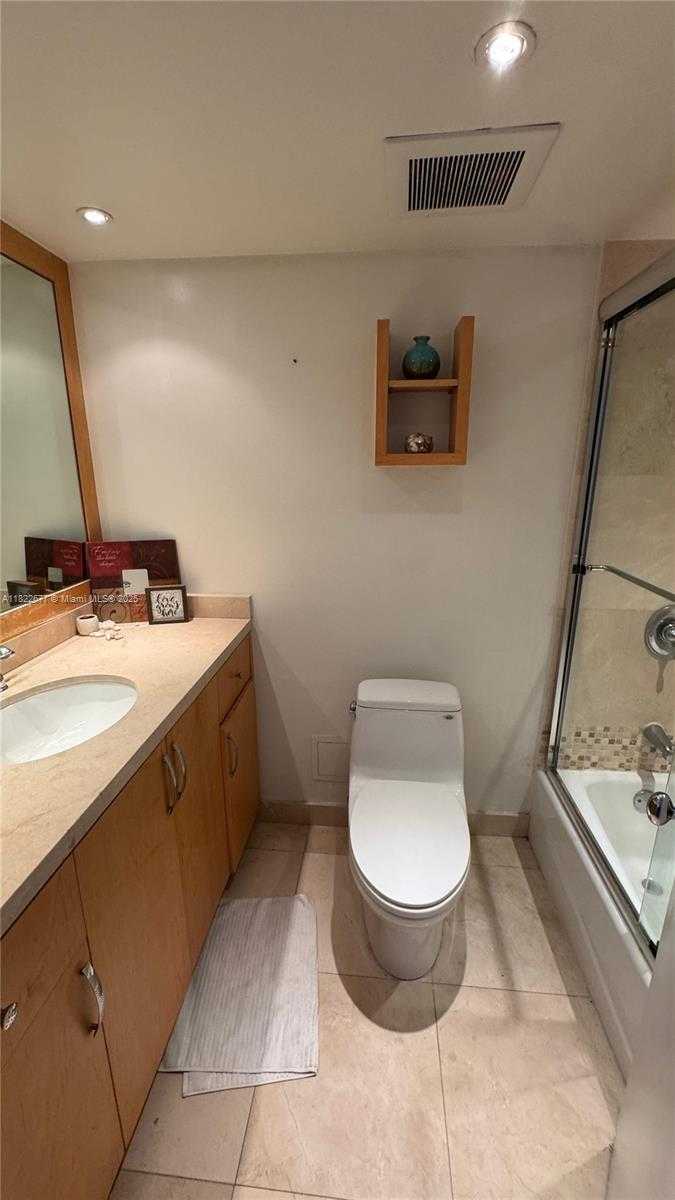 Small Image of 18181 NORTH EAST 31ST CT #1009, Aventura Number 9