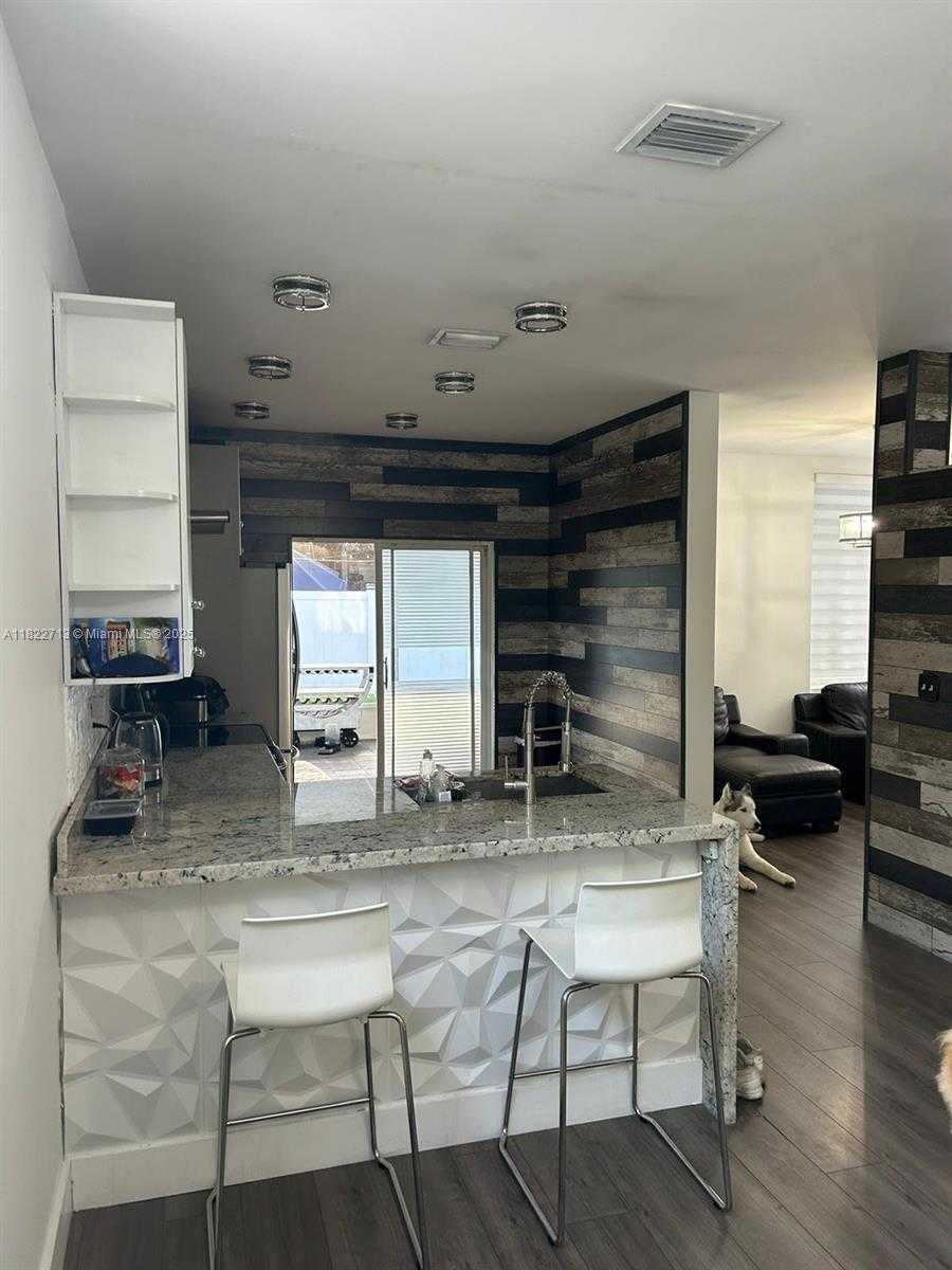 Small Image of 3065 NORTH 36TH AVE, Hollywood Number 12