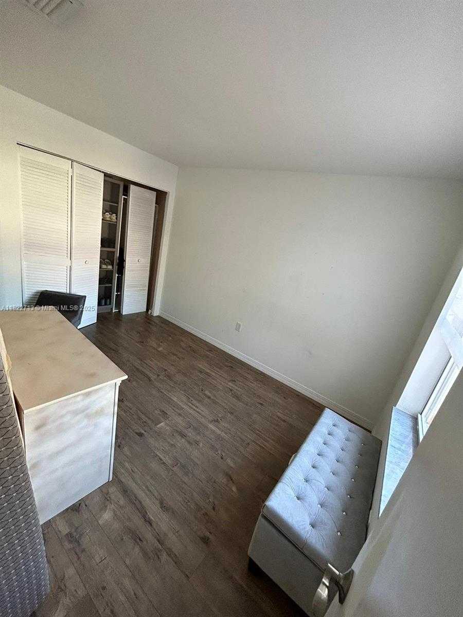 Small Image of 3065 NORTH 36TH AVE, Hollywood Number 22