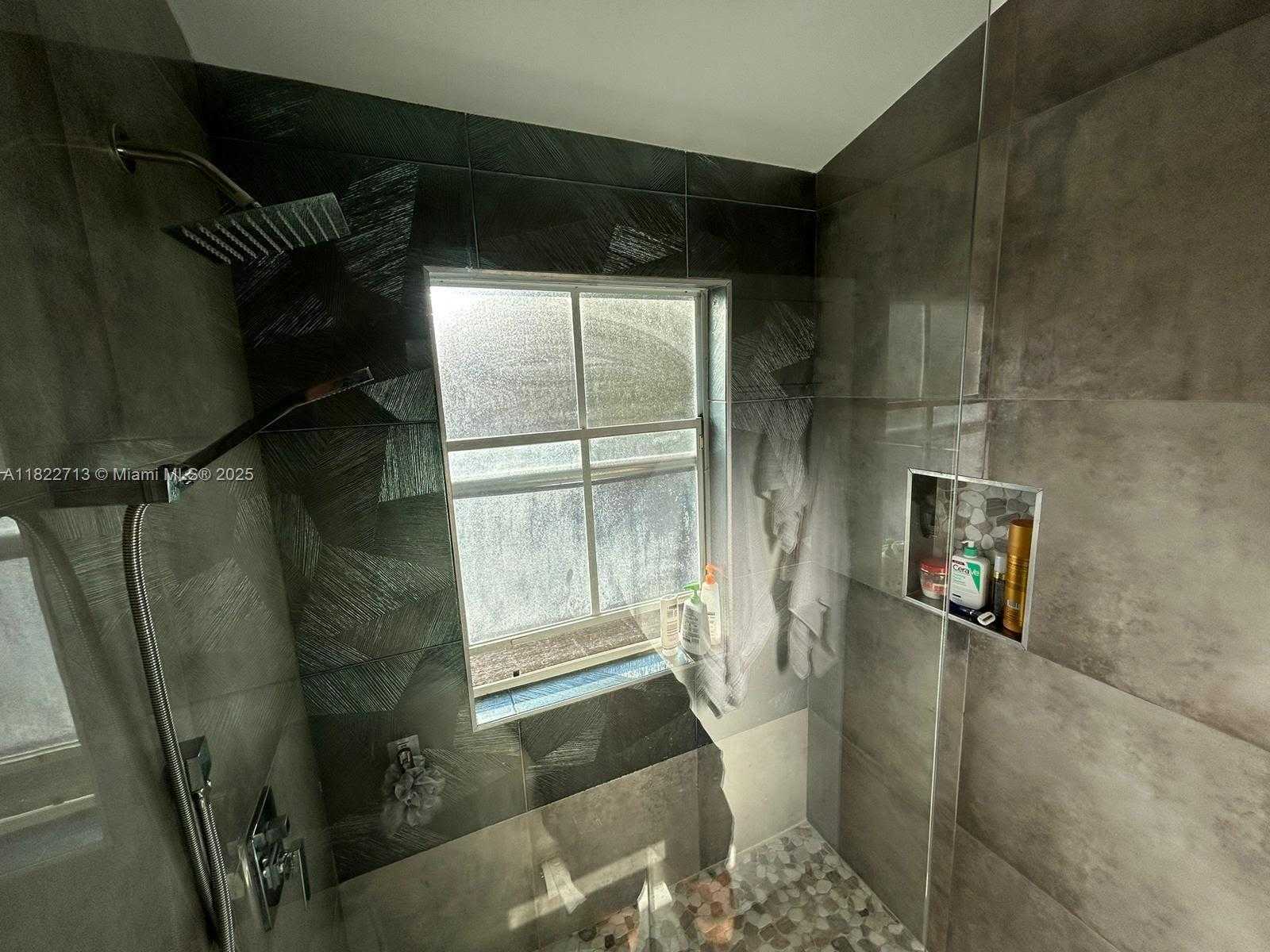 Small Image of 3065 NORTH 36TH AVE, Hollywood Number 31