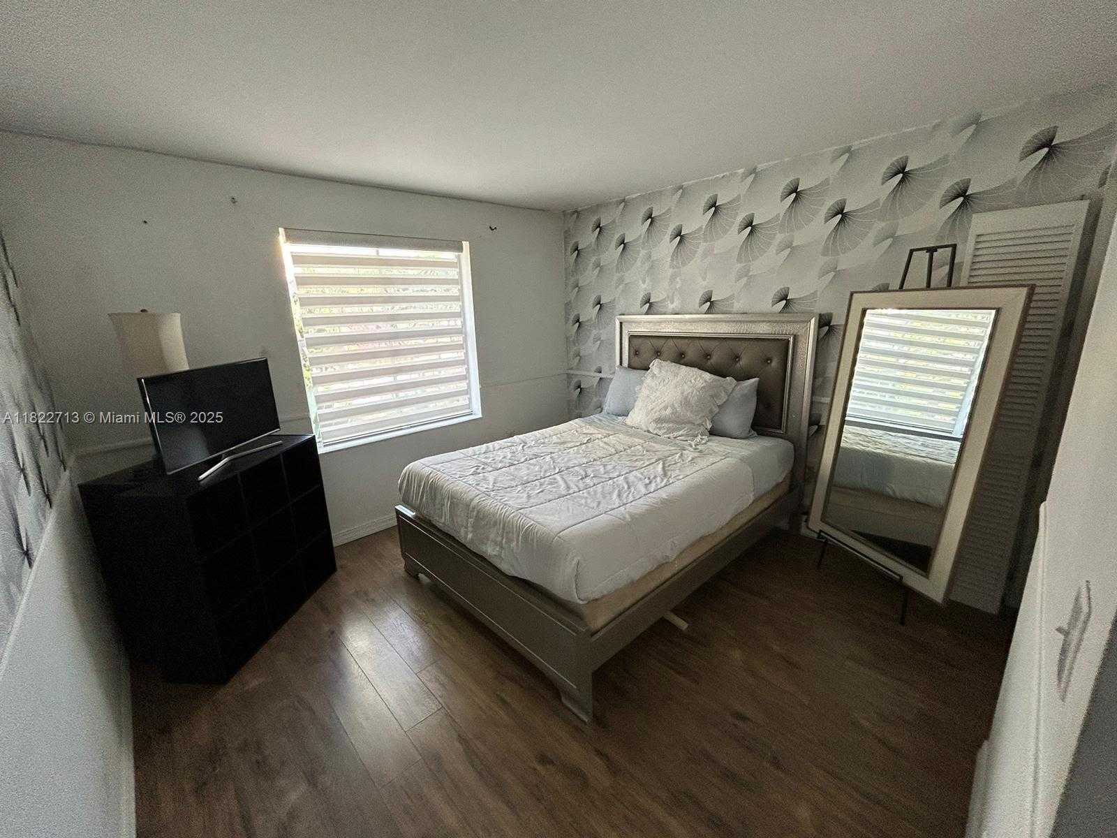 Small Image of 3065 NORTH 36TH AVE, Hollywood Number 33
