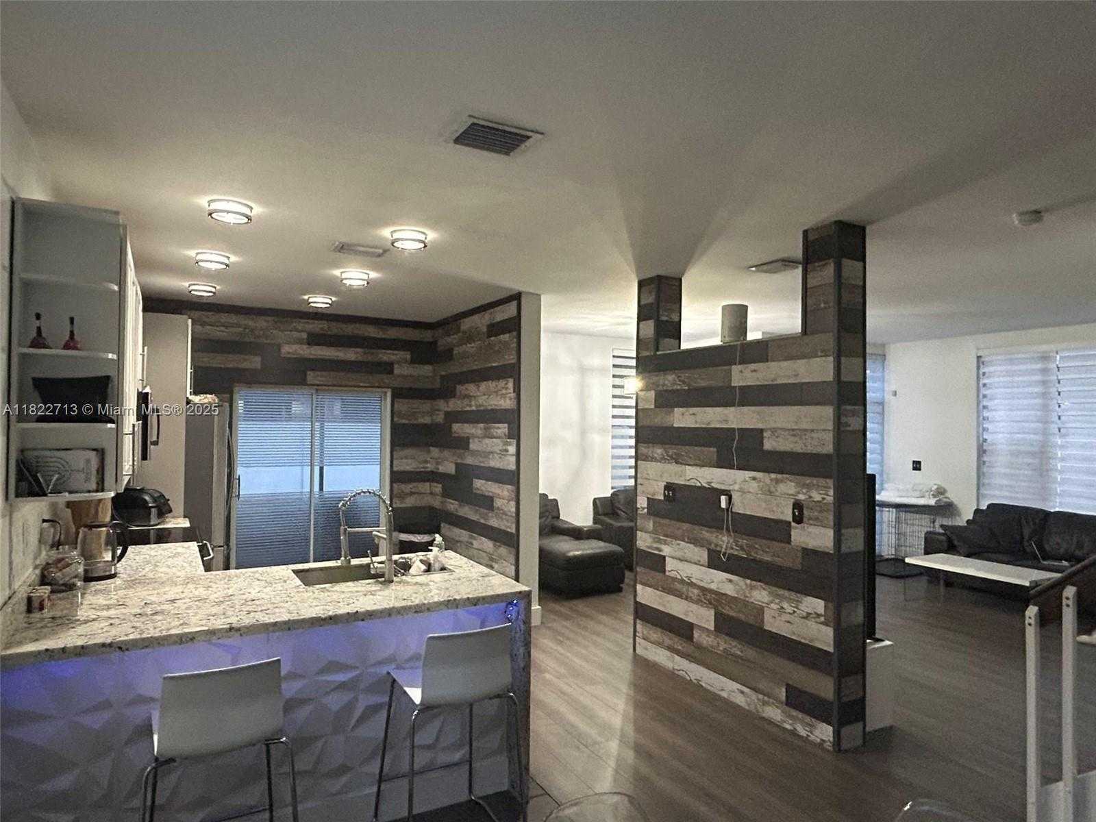 Small Image of 3065 NORTH 36TH AVE, Hollywood Number 6