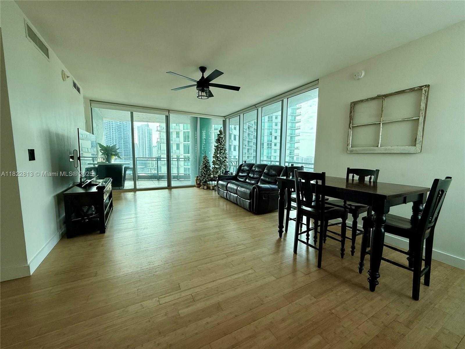 Small Image of 90 SOUTH WEST 3RD ST #2711, Miami Number 13