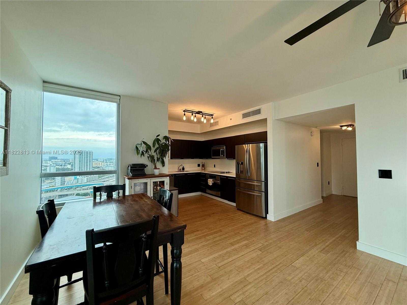 Small Image of 90 SOUTH WEST 3RD ST #2711, Miami Number 16