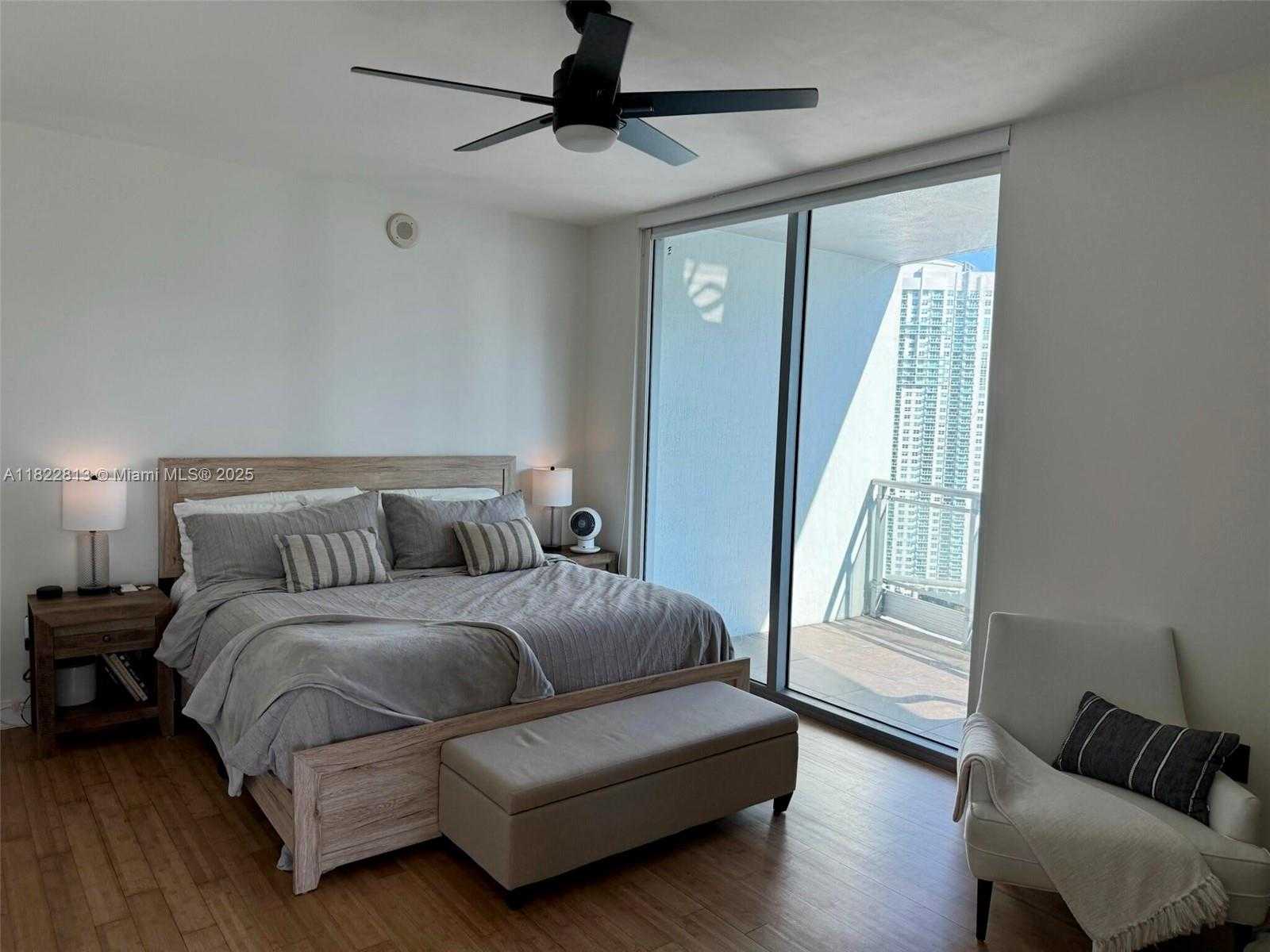 Small Image of 90 SOUTH WEST 3RD ST #2711, Miami Number 17