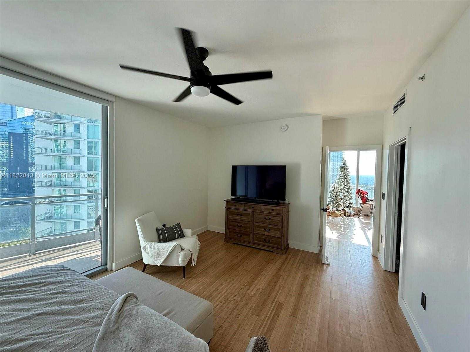 Small Image of 90 SOUTH WEST 3RD ST #2711, Miami Number 18