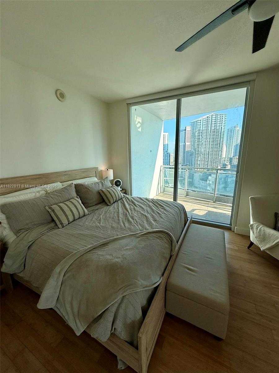 Small Image of 90 SOUTH WEST 3RD ST #2711, Miami Number 19