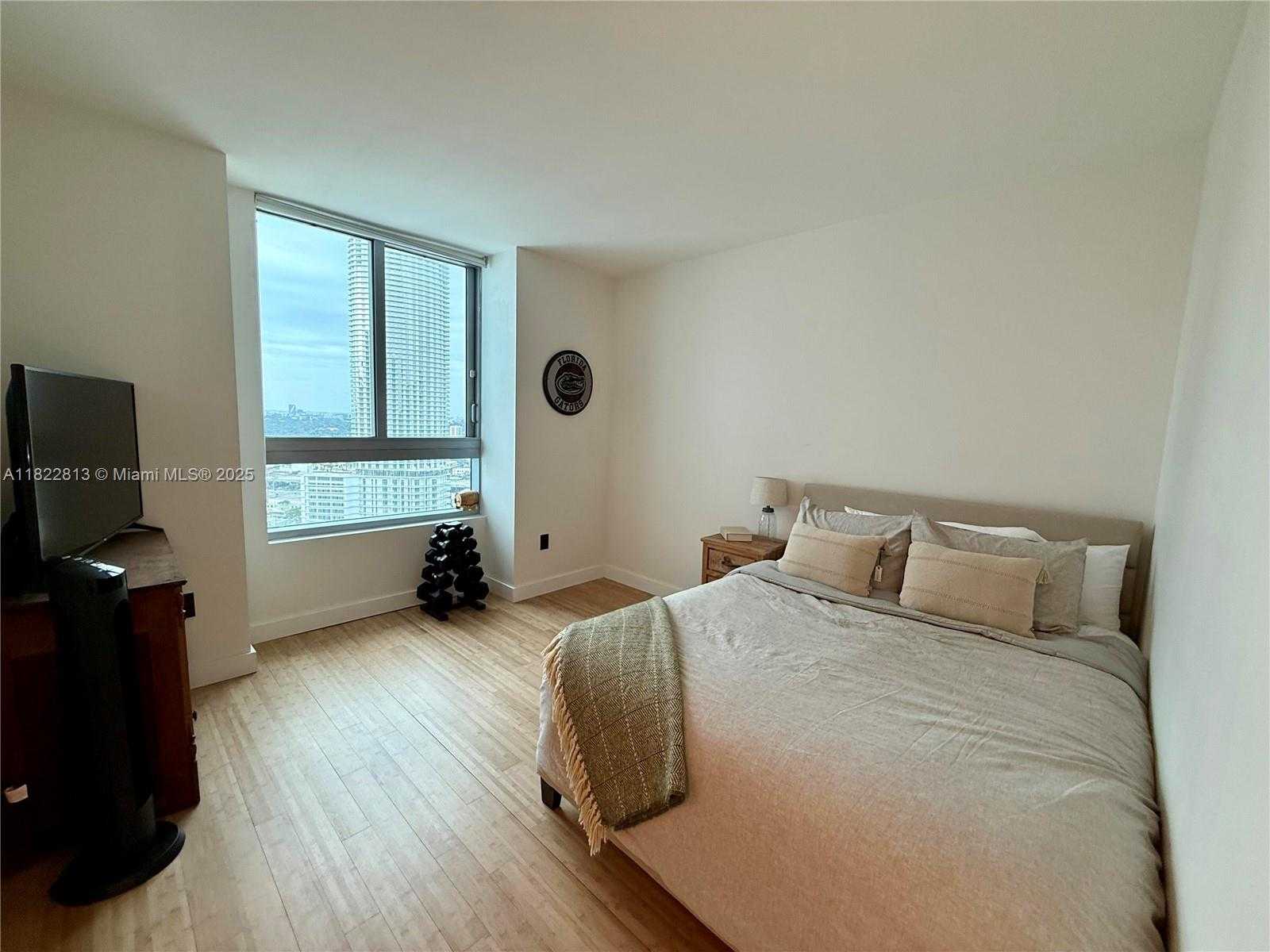 Small Image of 90 SOUTH WEST 3RD ST #2711, Miami Number 8