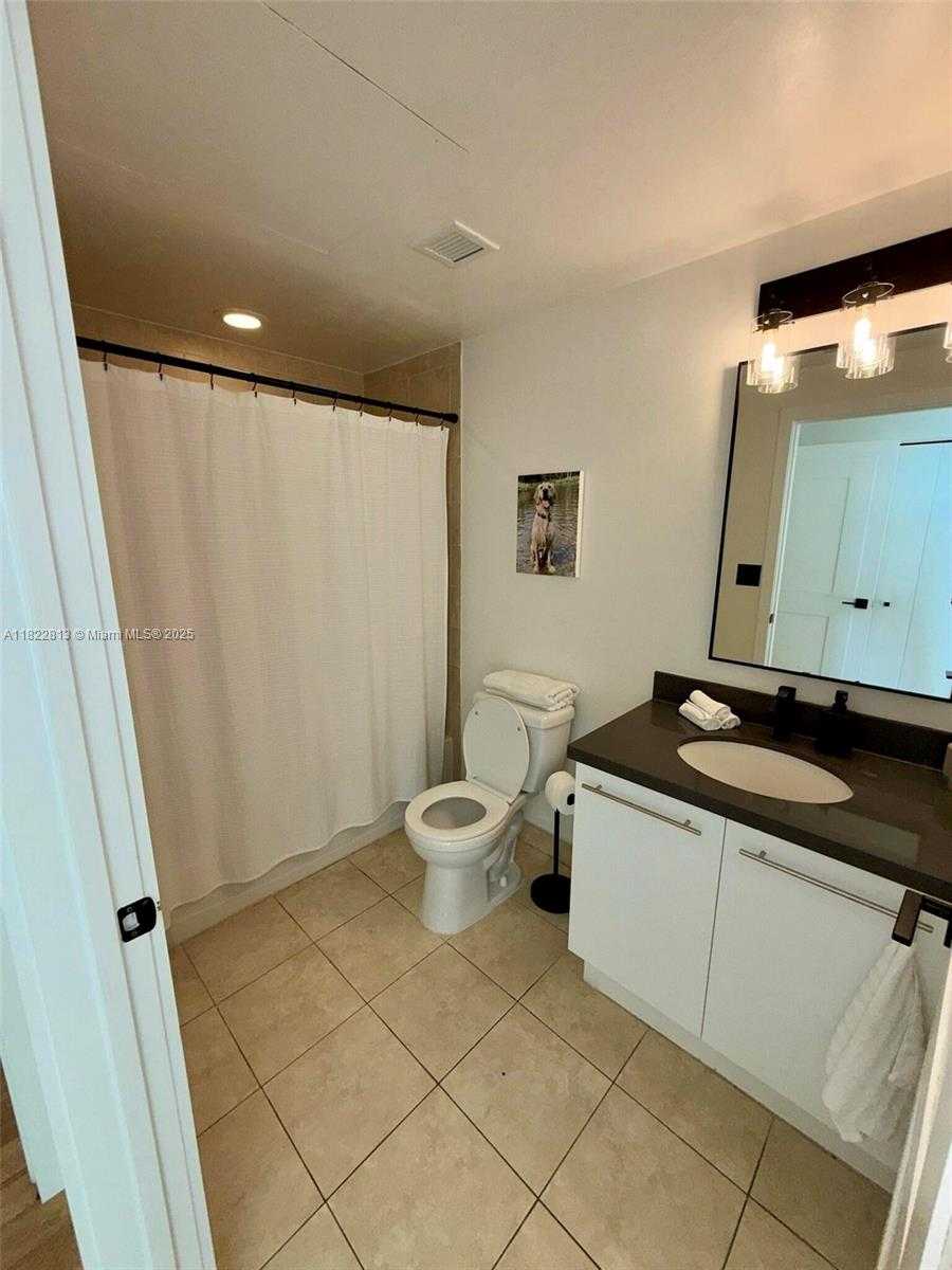 Small Image of 90 SOUTH WEST 3RD ST #2711, Miami Number 9