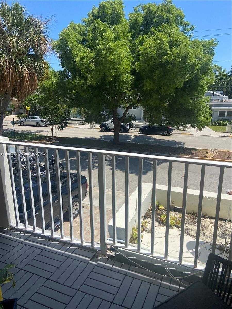 Small Image of 1455 NORTH TREASURE DR #2O, North Bay Village Number 16