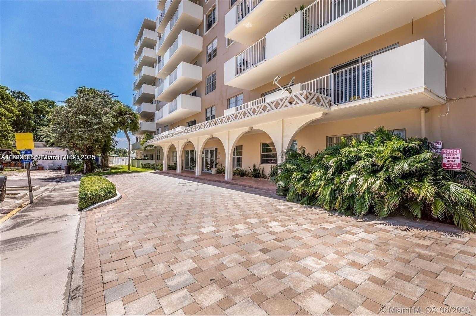 Small Image of 1455 NORTH TREASURE DR #2O, North Bay Village Number 2