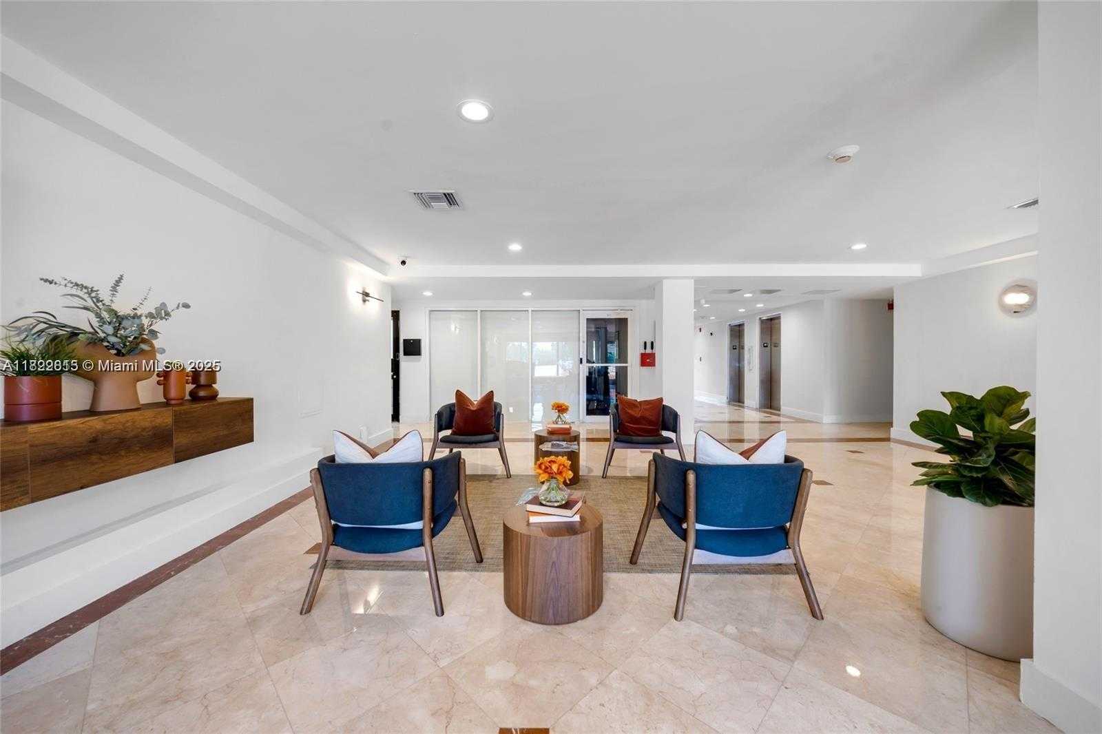 Small Image of 1455 NORTH TREASURE DR #2O, North Bay Village Number 5