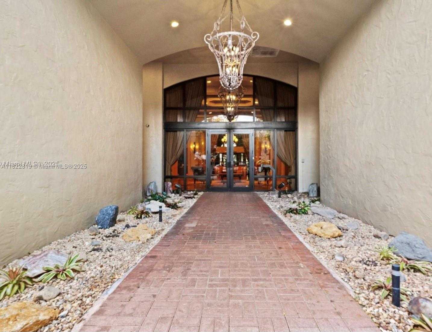 Small Image of 888 SOUTH DOUGLAS RD #901, Coral Gables Number 12
