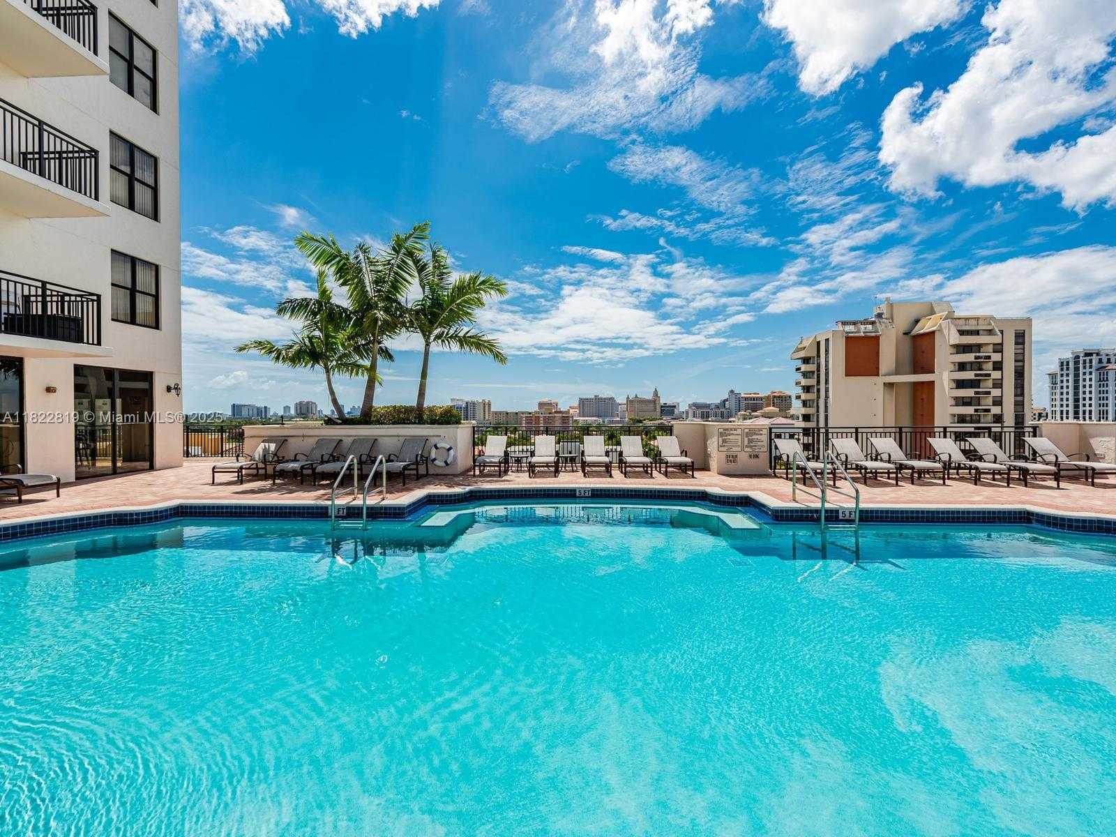 Small Image of 888 SOUTH DOUGLAS RD #901, Coral Gables Number 21