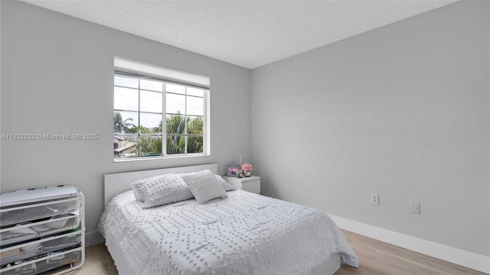 Small Image of 8356 SOUTH WEST 158TH AVE, Miami Number 32