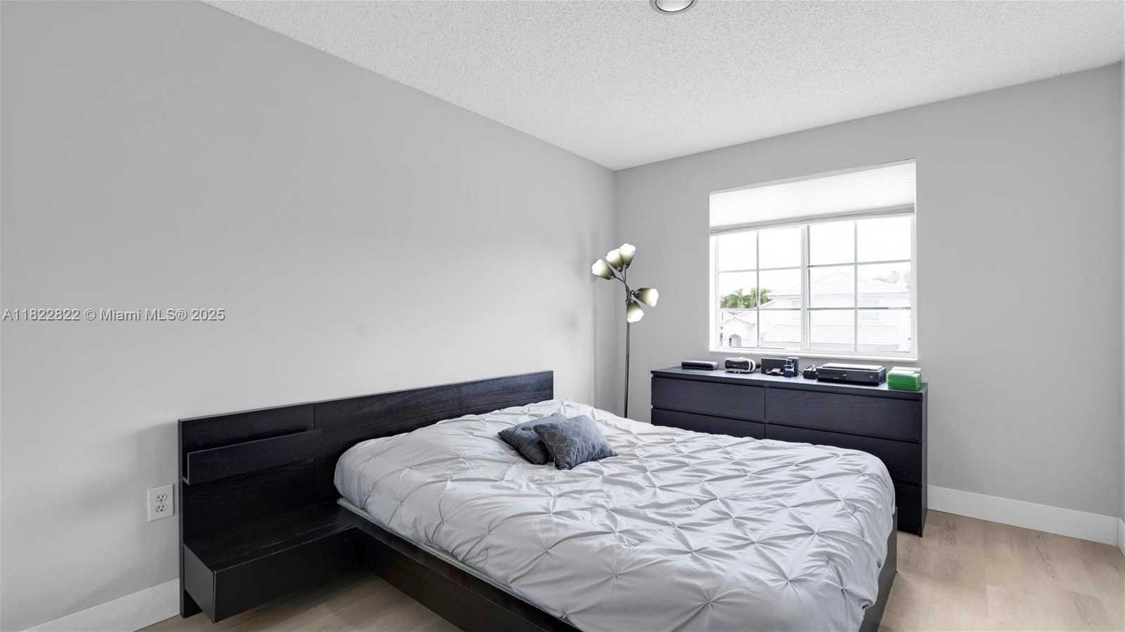 Small Image of 8356 SOUTH WEST 158TH AVE, Miami Number 34